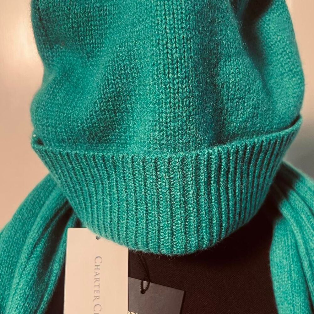 100% CASHMERE Charter-club Women's Peacock Green 100% cashmere beanie. NWT